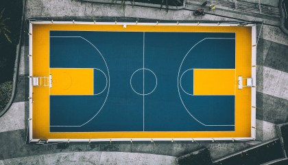 九游体育官网入口-火箭老将参与学校支教活动，讲述NBA成长经历，火箭队助教