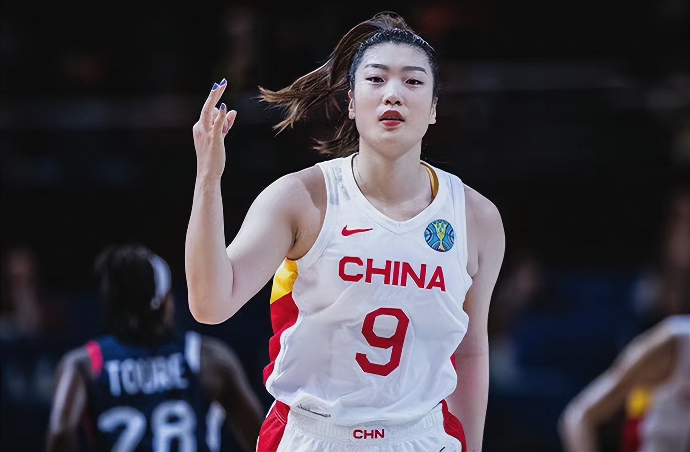 中国女篮年轻新秀崭露头角，未来可期