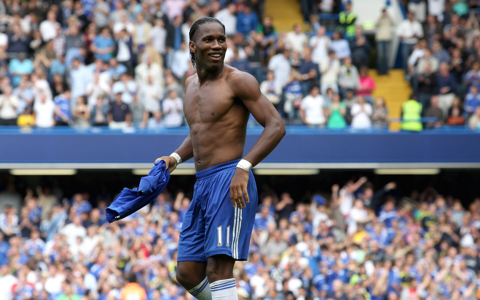 法甲激烈对抗：战术配合与个人能力的完美融合，法甲冲突