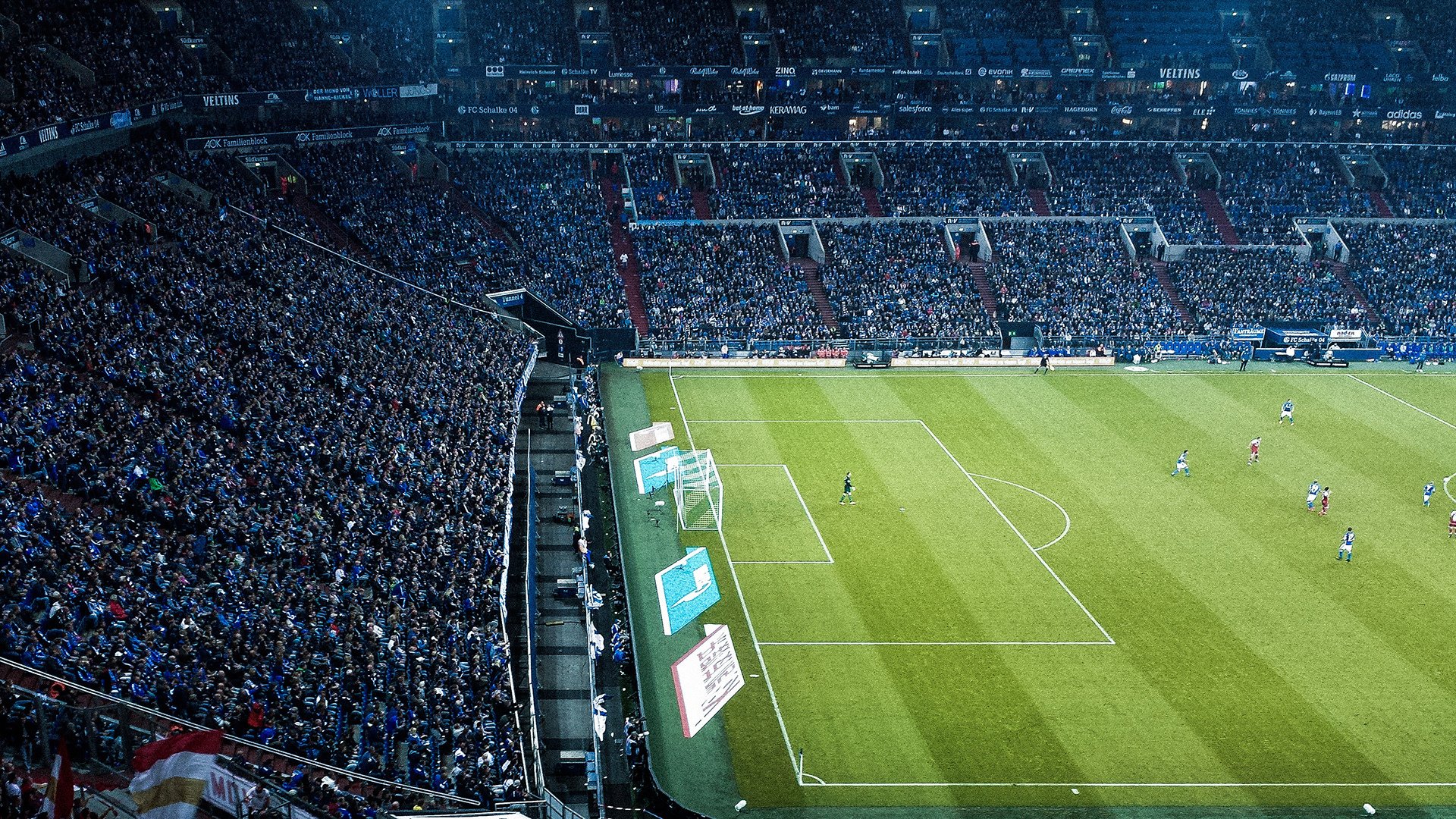 波尔曼凭借出色的组织能力与精准传球，成袋鼠队进攻利器，波尔曼斯网球