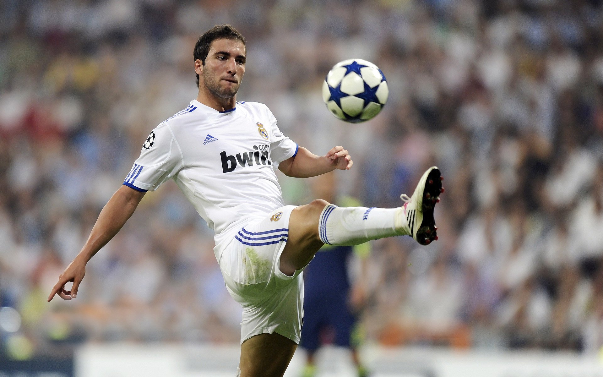 利物浦高压战术屡屡奏效，连续三场零封对手，利物浦战术打法